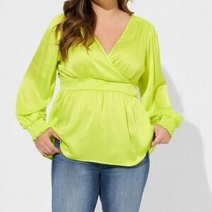 NWT Torrid Satin Surplice Tie Cut Out Blouse Green Top Shirt PIus Size: 4X (26)